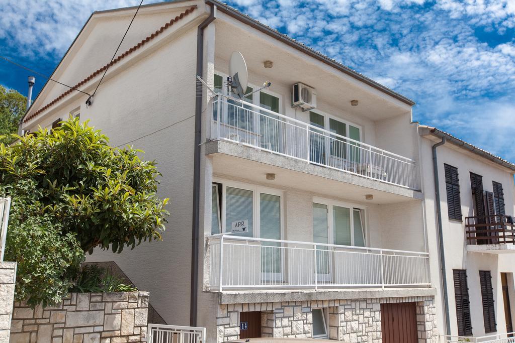 Apartment Anne Цриквениця Екстер'єр фото